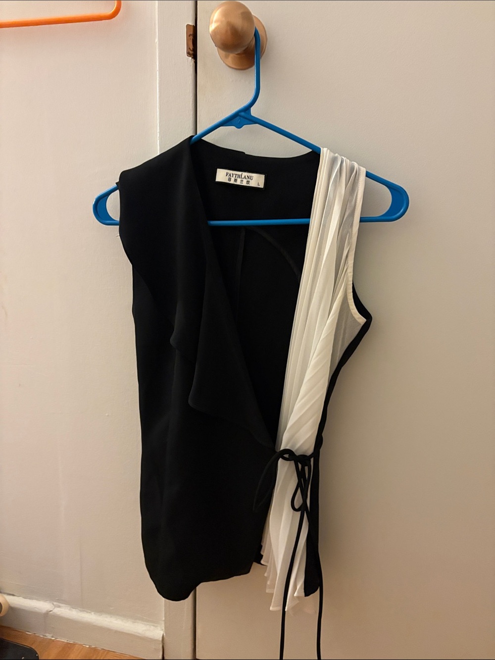 Petite/Low Black and White Sleeveless Wrap Dress